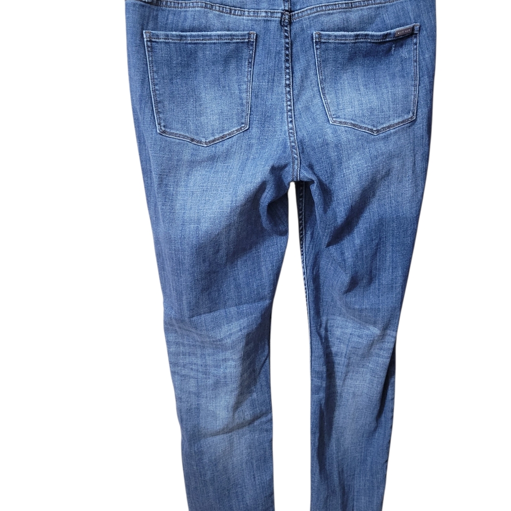White House Black Market Indigo Skinny Jeans
